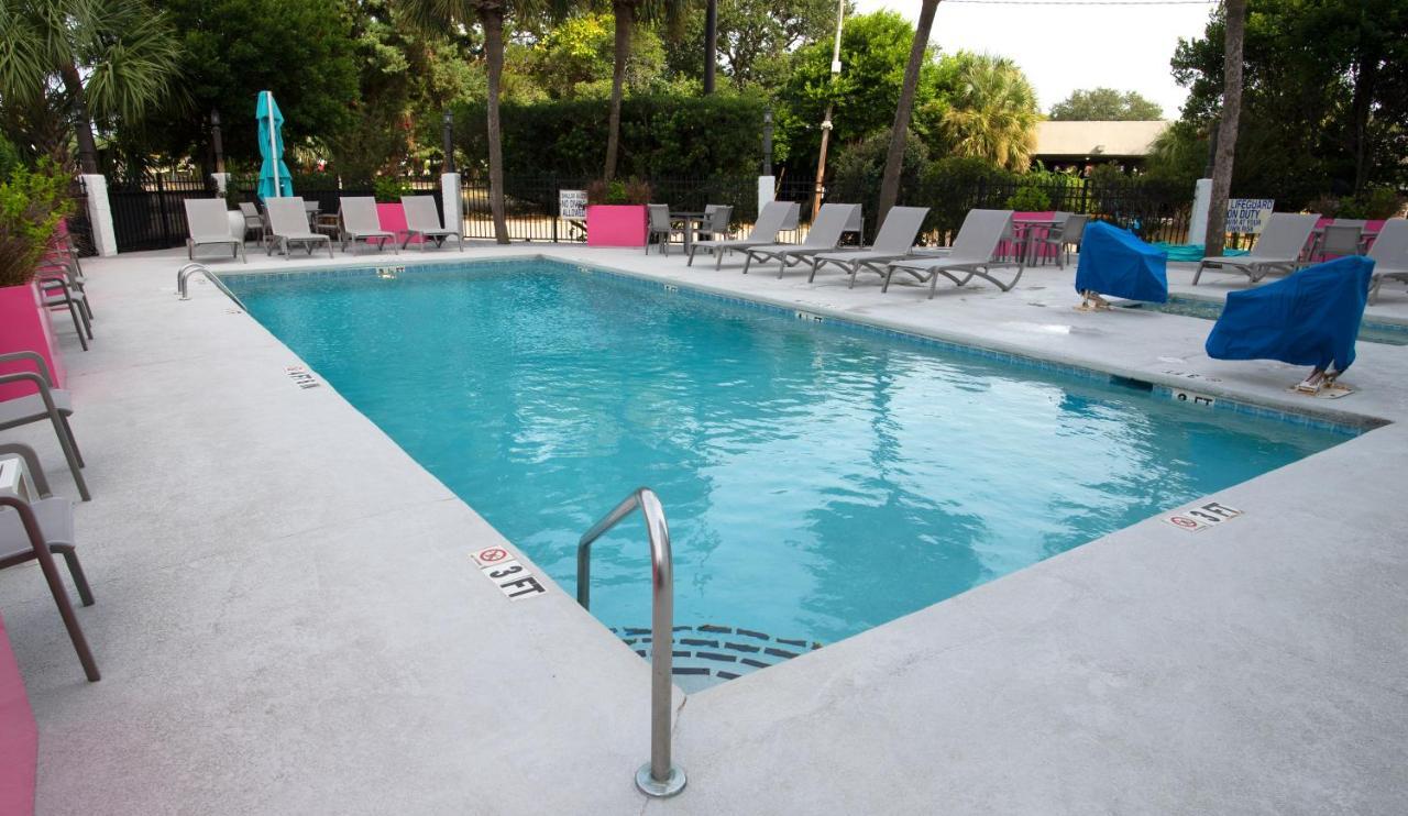 Aqua Beach Inn Myrtle Beach Bagian luar foto