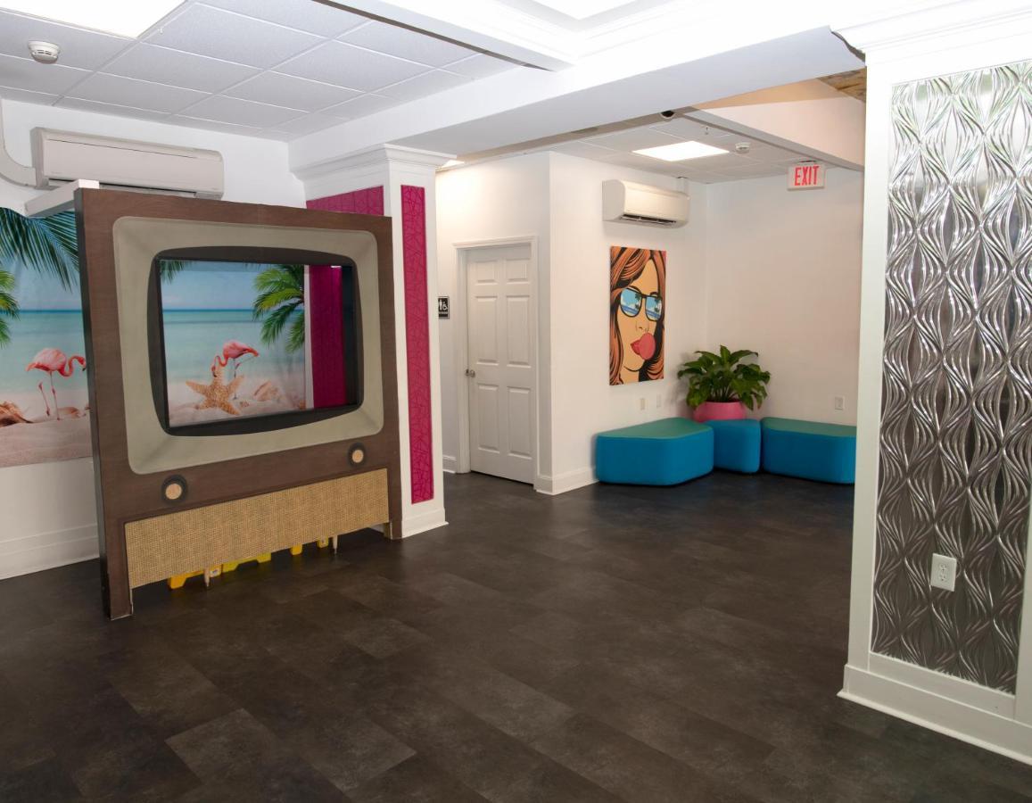 Aqua Beach Inn Myrtle Beach Bagian luar foto
